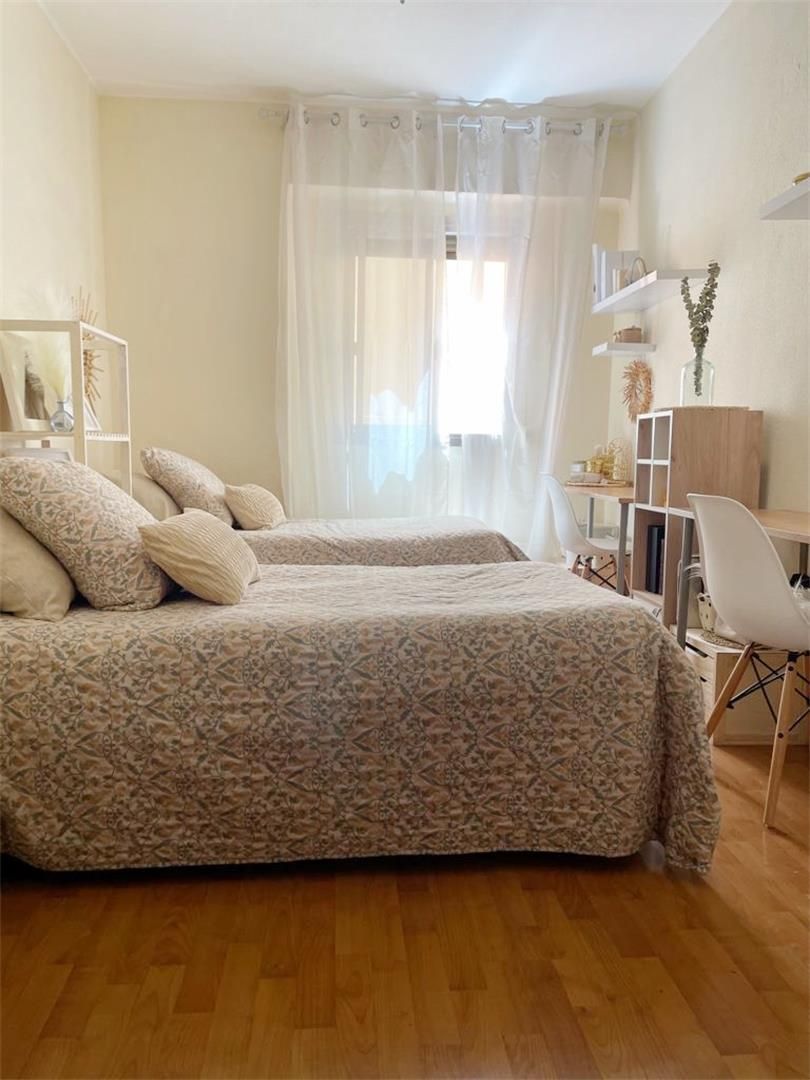 Bedroom of Flat for sale in  Almería Capital  with Air Conditioner, Parquet flooring and Furnished