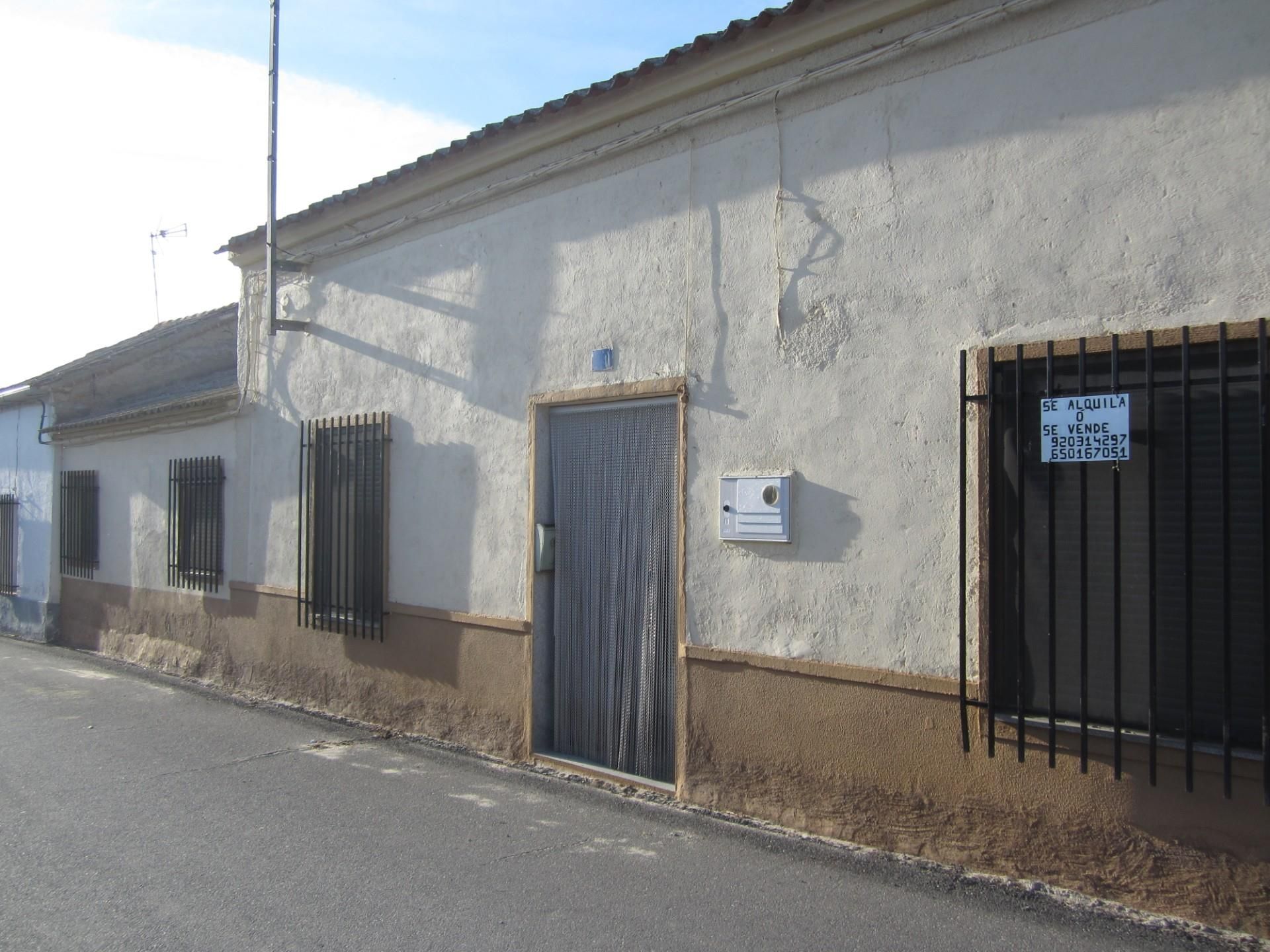 Vista exterior de Casa adosada en venda en Espinosa de los Caballeros
