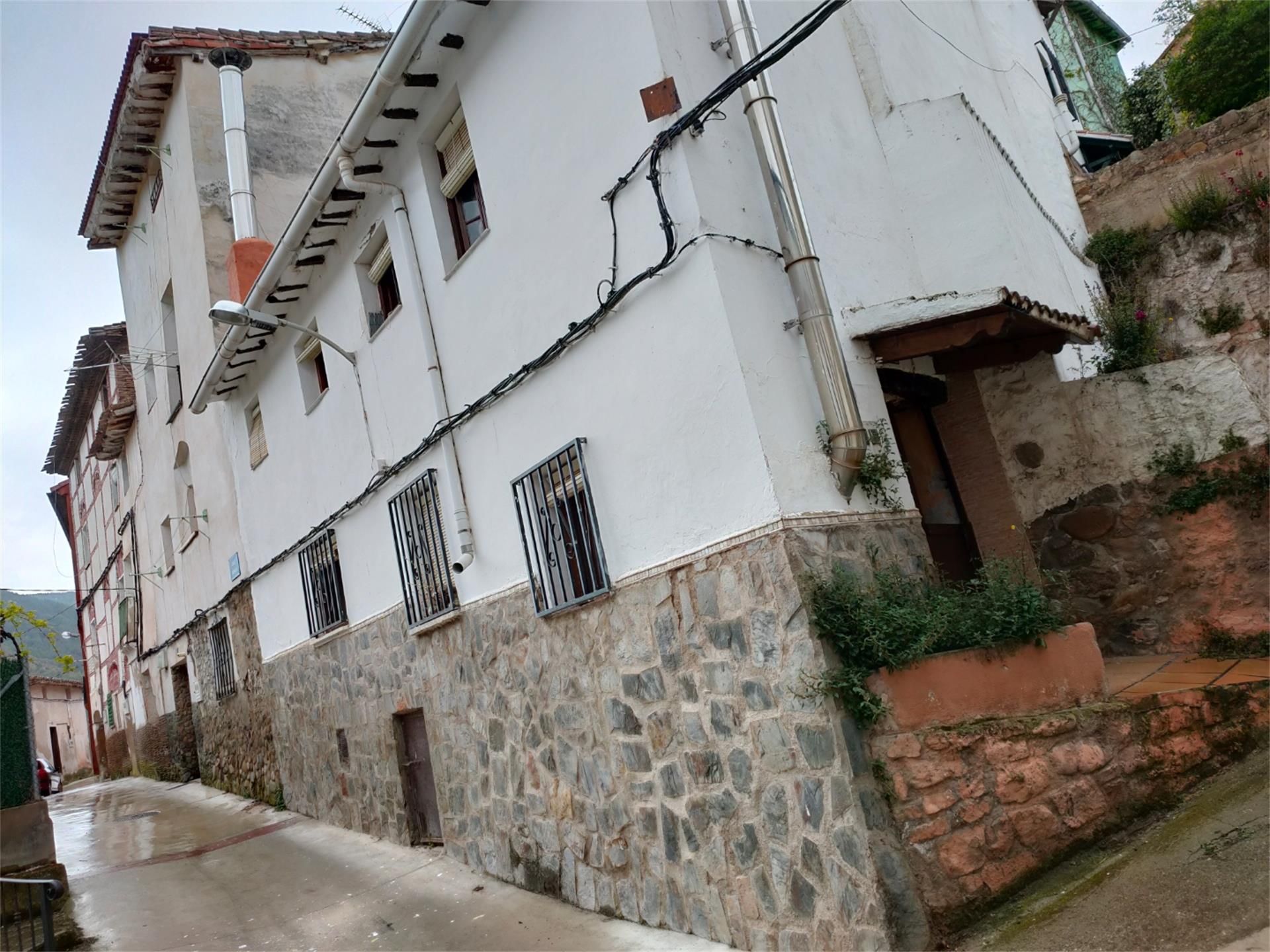 Exterior view of Single-family semi-detached for sale in Lagunilla del Jubera  with Heating, Parquet flooring and Furnished