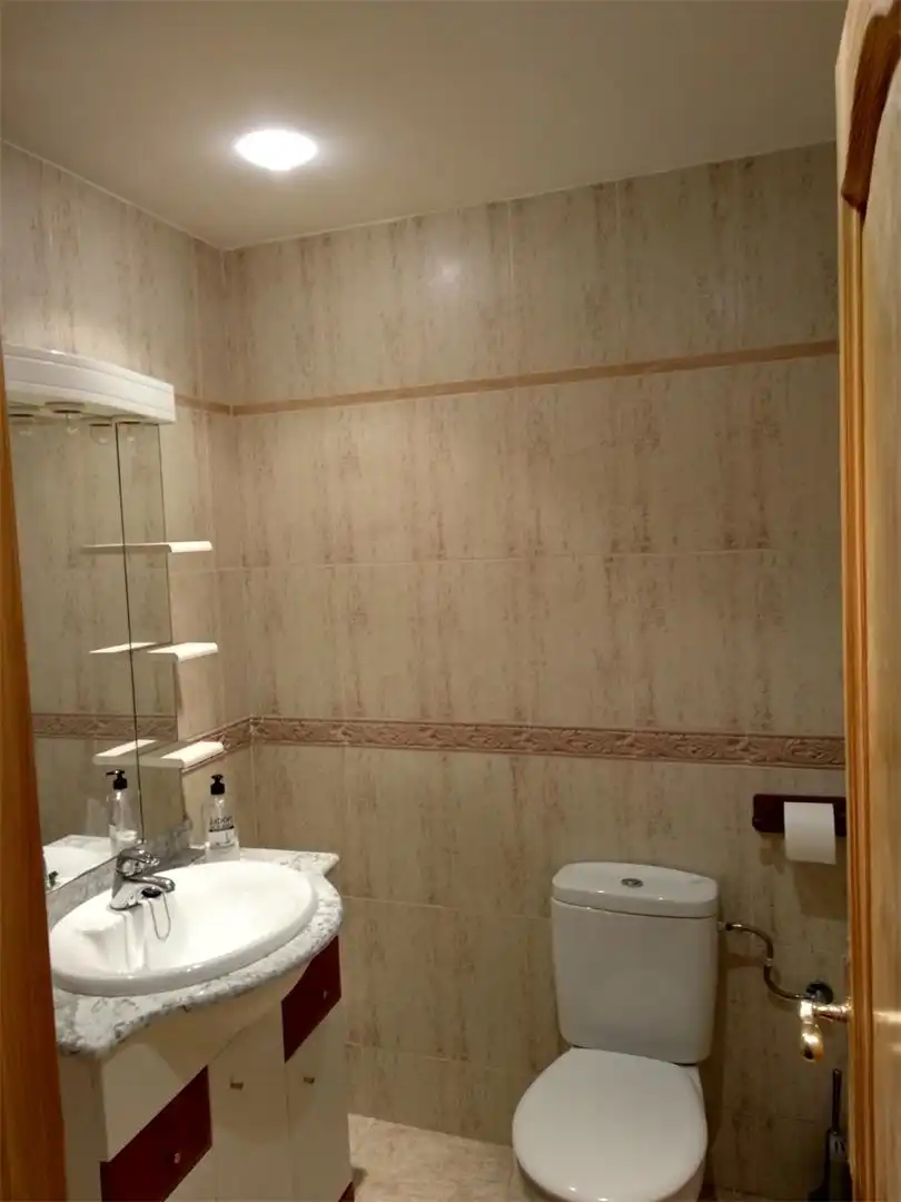 Detached homes for sale in Avenida Palencia, 3, Dueñas Bathroom of Detached homes for sale in Dueñas with Terrace