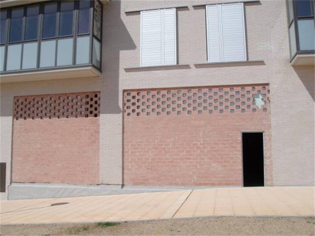 Local comercial en Alquiler en Avenida Casablanca, 32 en Valdespartera