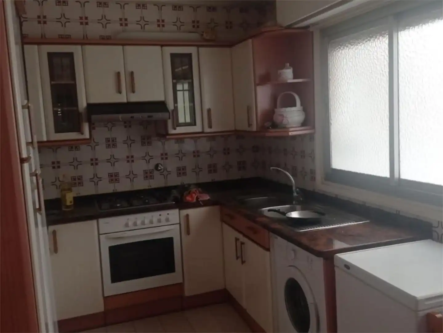Wohnung zur Miete in Plaza Sebero Altube, Arrasate / Mondragón Küche von Wohnung zur Miete in Arrasate / Mondragón mit Parkett, Möbliert und Ofen