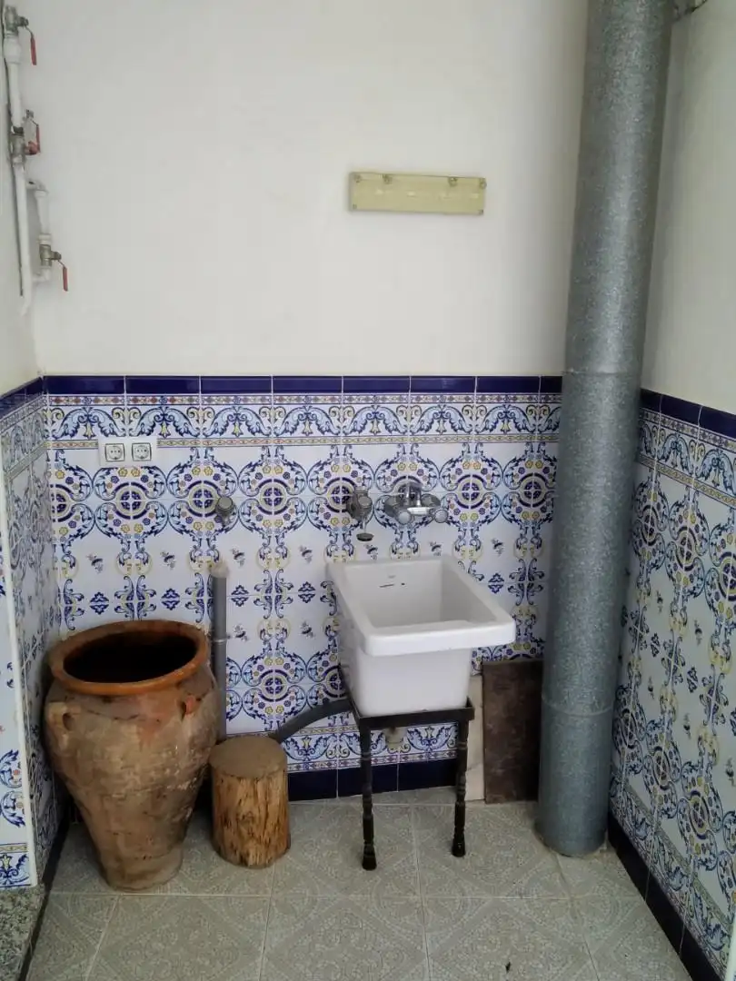 Casa adosada en venda a Calle San Juan, 24, Cuevas de San Marcos Bany de Casa adosada en venda en Cuevas de San Marcos amb Moblat i Balcó