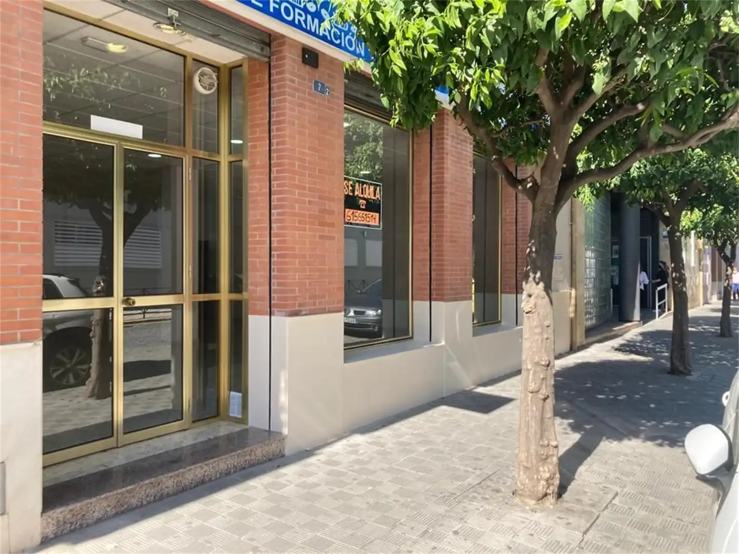 Geschaftsraum zur Miete in Avenida María Auxiliadora, Salesianos Außenansicht von Geschaftsraum zur Miete in Utrera mit Klimaanlage und Heizung