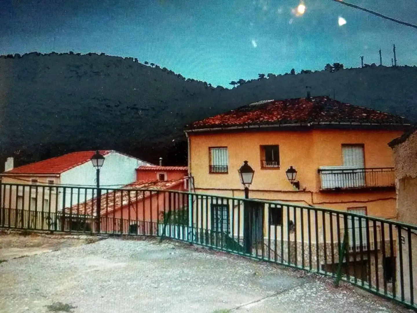 Houses for sale in Calle Ramón y Cajal, Valdemorillo de la Sierra