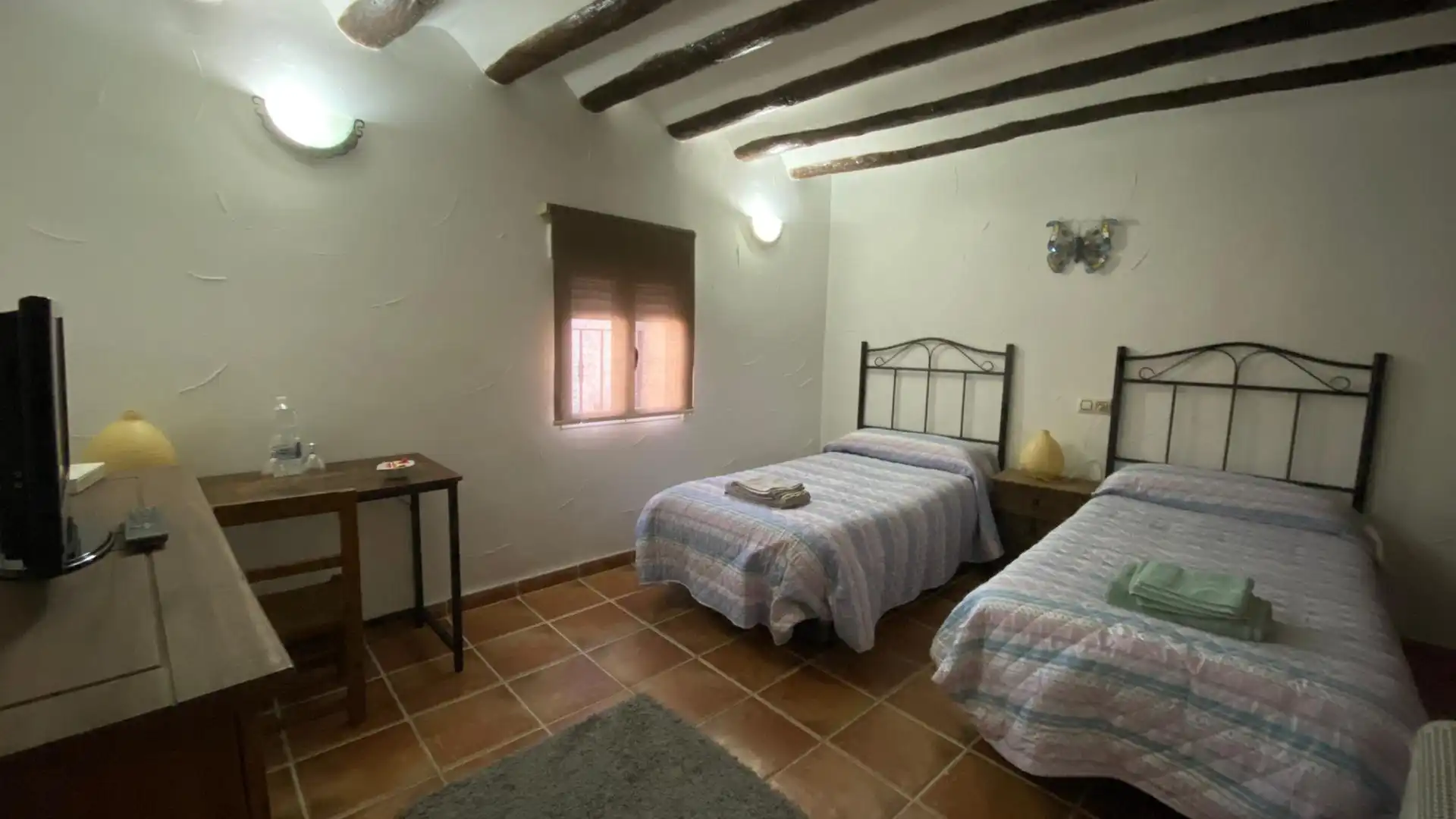 Finca rústica en venda a Avenida Nuestra Señora de los Dolores, Pozo Alcón Dormitori de Finca rústica en venda en Pozo Alcón amb Calefacció, Terrassa i Moblat