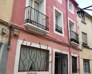 Vista exterior de Casa adosada en venda en Calahorra amb Calefacció, Parquet i Terrassa