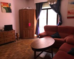 Living room of Flat for sale in  Madrid Capital  with Air Conditioner, Heating and Community parking