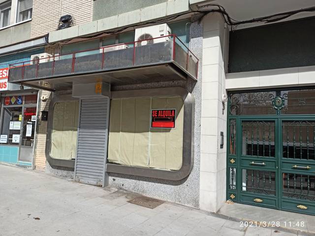 Local comercial en Alquiler en Avenida Cantarranas, 13 en Casco Antiguo