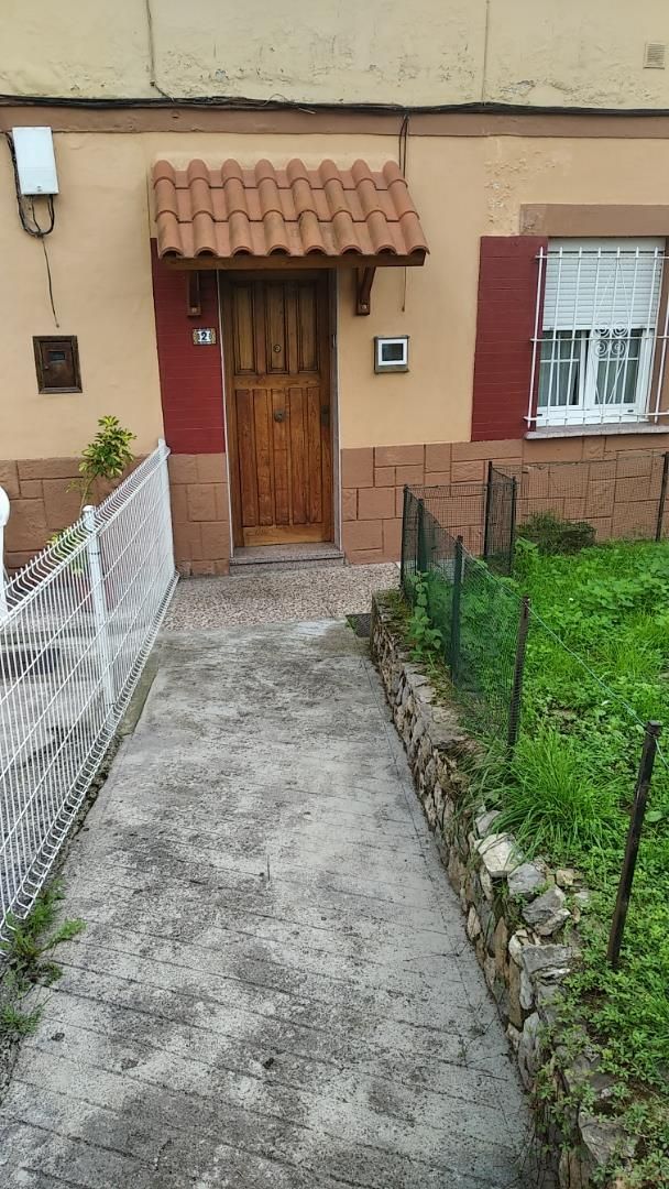 Exterior view of Planta baja for sale in Oviedo   with Storage room, Furnished and Microwave