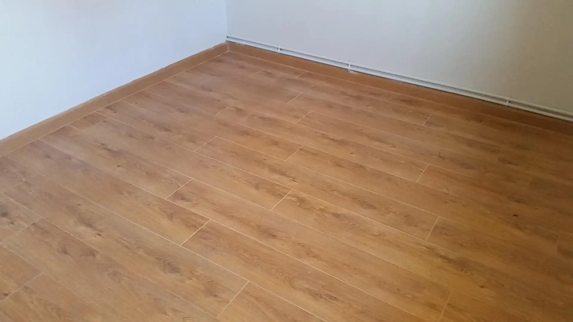 Schlafzimmer von Wohnung zum Verkauf in La Pola de Gordón  mit Balkon