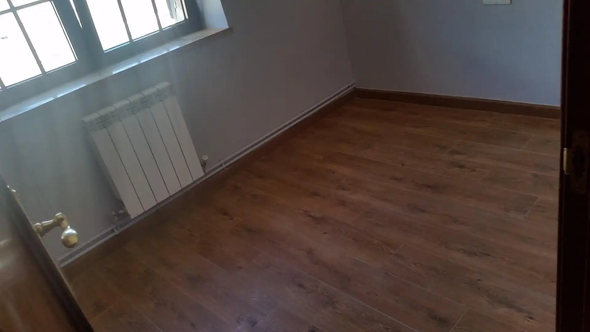 Schlafzimmer von Wohnung zum Verkauf in La Pola de Gordón  mit Balkon