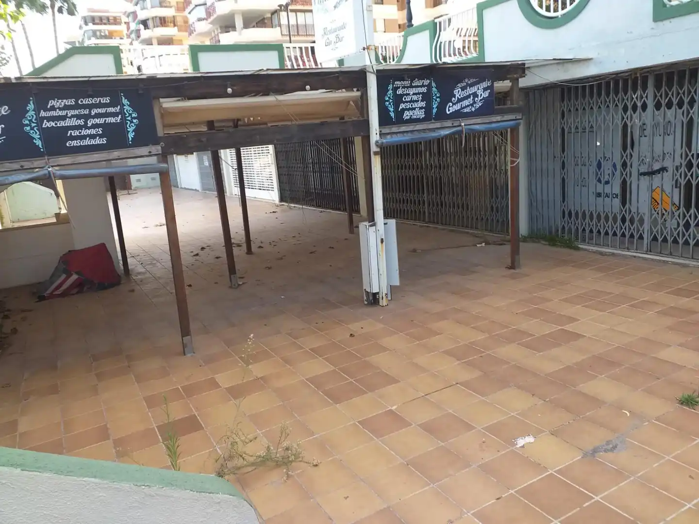 Local de alquiler en Avenida Ferrandis Salvador, Heliópolis Vista exterior de Local de alquiler en Benicasim / Benicàssim