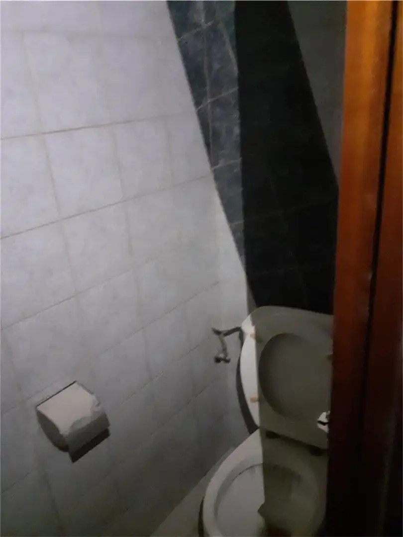 Baño de Local de alquiler en Parets del Vallès con Aire acondicionado y Calefacción
