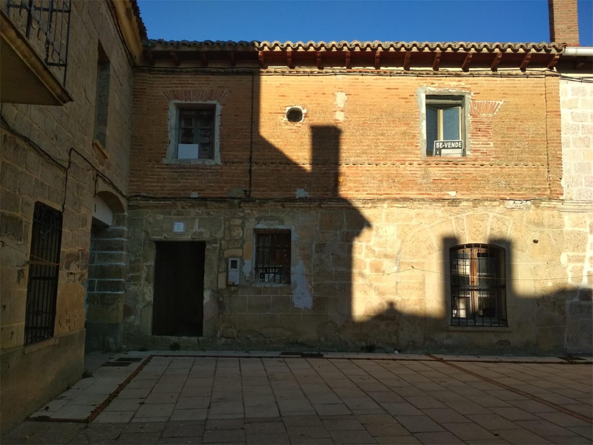 Vista exterior de Casa adosada en venda en Pedrosa del Príncipe