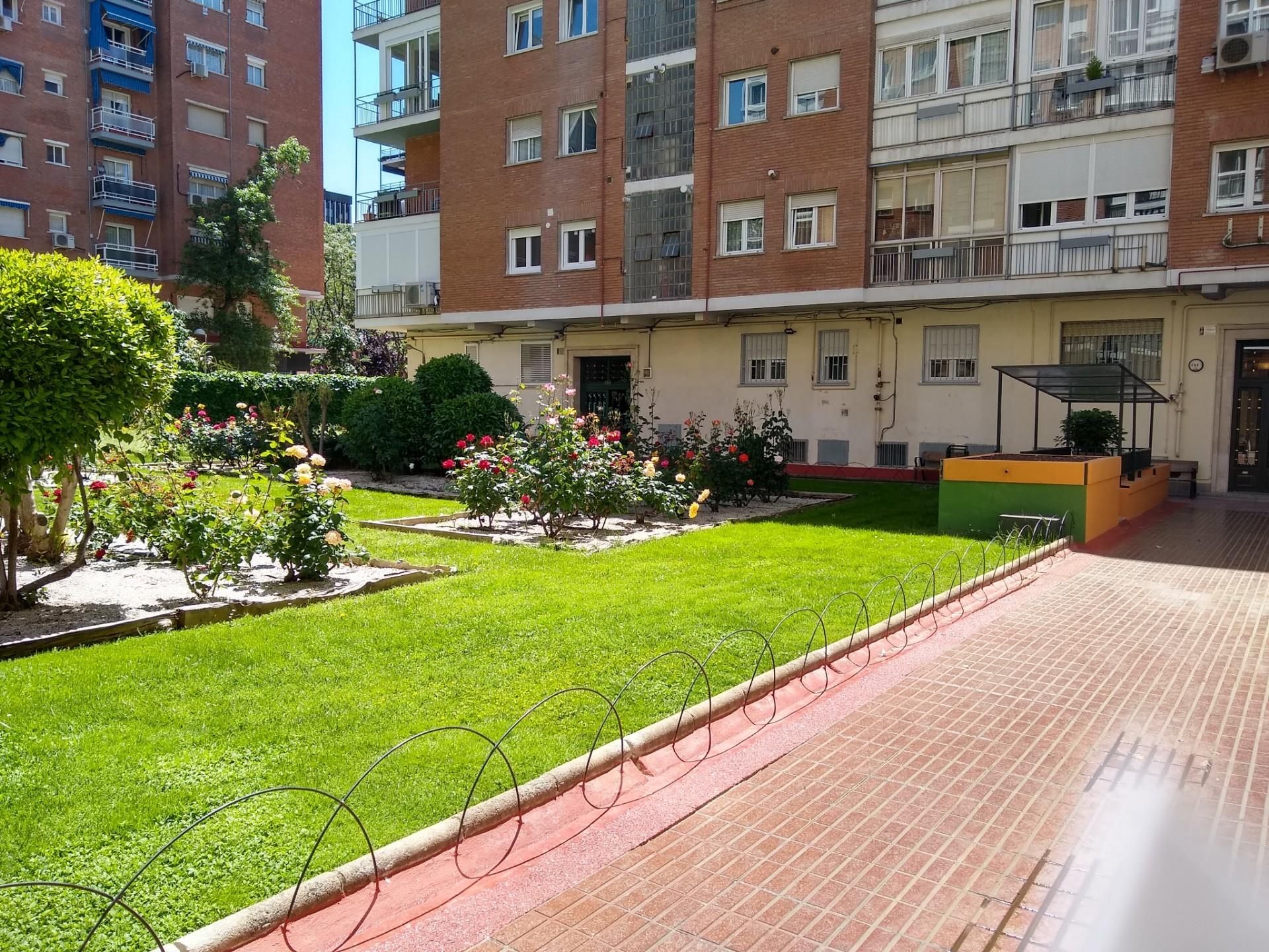 Jardí de Garatge en venda en  Madrid Capital
