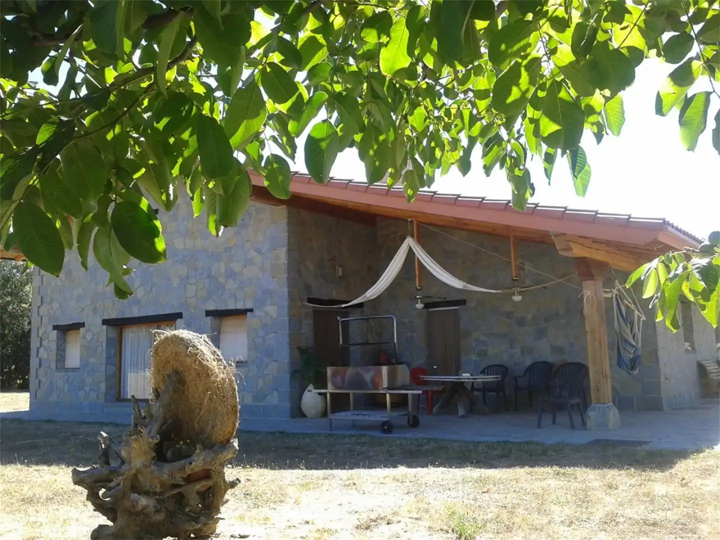 Vista exterior de Casa o xalet en venda en Villarcayo de Merindad de Castilla la Vieja amb Piscina