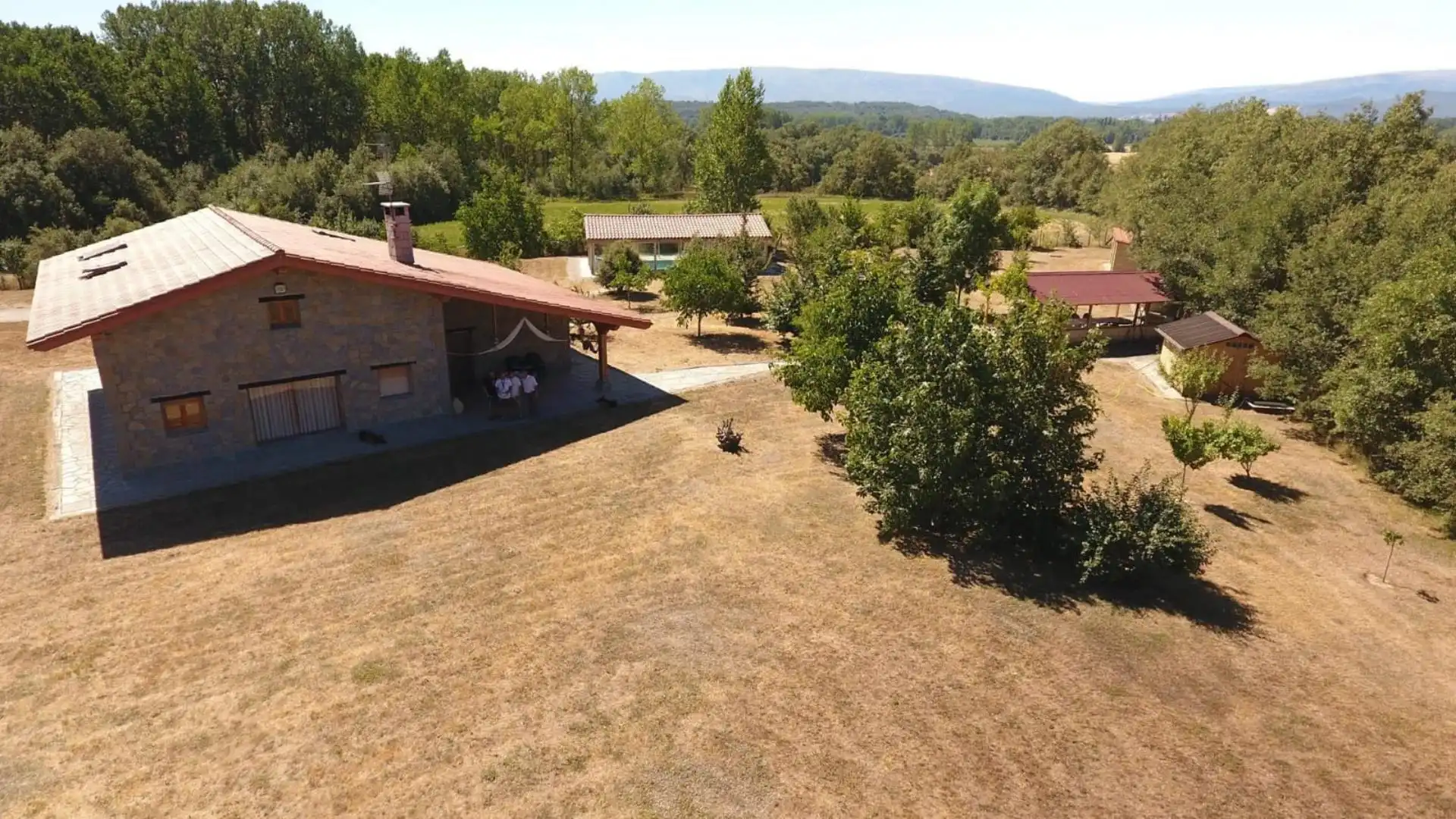 Casa o xalet en venda en Villarcayo de Merindad de Castilla la Vieja amb Piscina