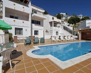 Vista exterior de Casa o xalet de lloguer en Almuñécar amb Aire condicionat, Terrassa i Piscina