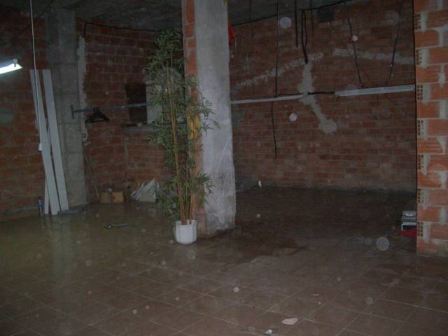 Local comercial en Alquiler en Avenida Jaime I en Piscinas