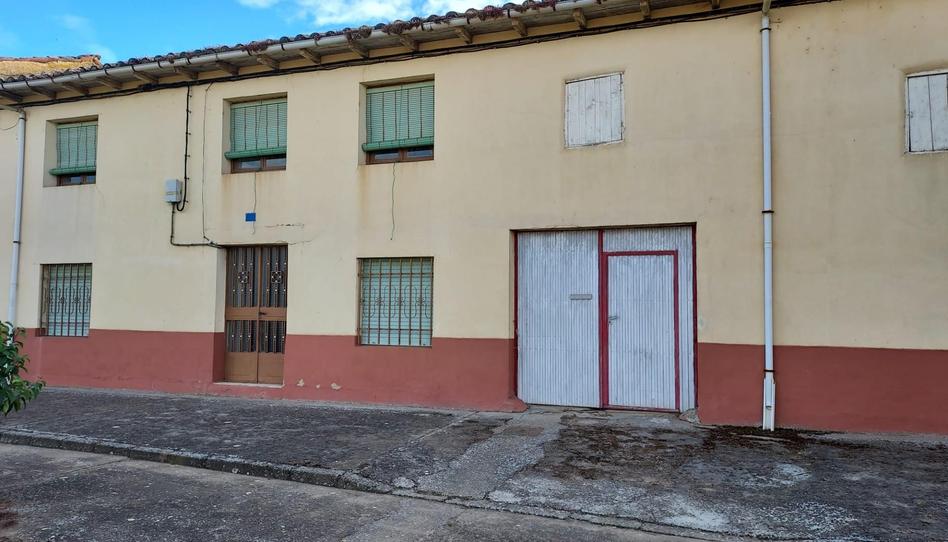 Single-family semi-detached for sale in N-630, Villamandos, León - image 1 Photo 1 of Single-family semi-detached for sale in N-630, Villamandos, León