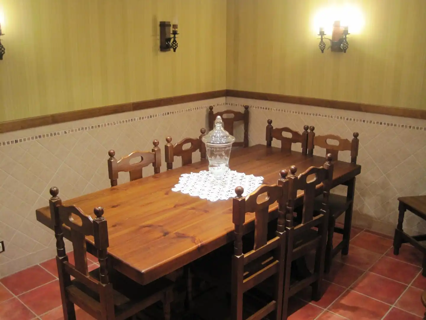Einfamilien-Reihenhaus zum Verkauf in Plaza Mayor, Villaescusa de Roa Esszimmer von Einfamilien-Reihenhaus zum Verkauf in Villaescusa de Roa mit Klimaanlage