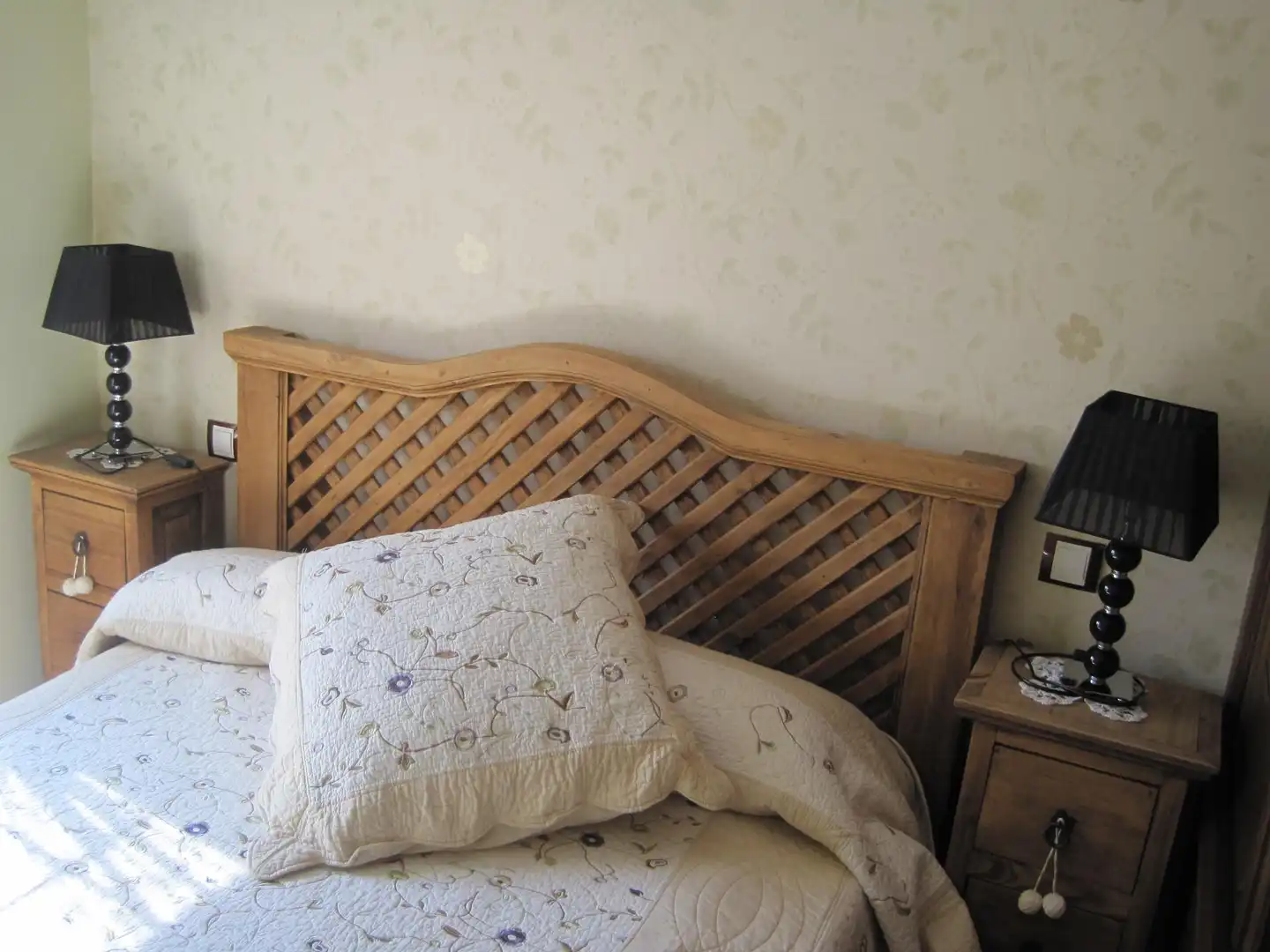Einfamilien-Reihenhaus zum Verkauf in Plaza Mayor, Villaescusa de Roa Schlafzimmer von Einfamilien-Reihenhaus zum Verkauf in Villaescusa de Roa mit Klimaanlage