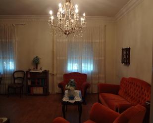 Sala d'estar de Casa o xalet en venda en Guadalajara Capital amb Terrassa i Balcó