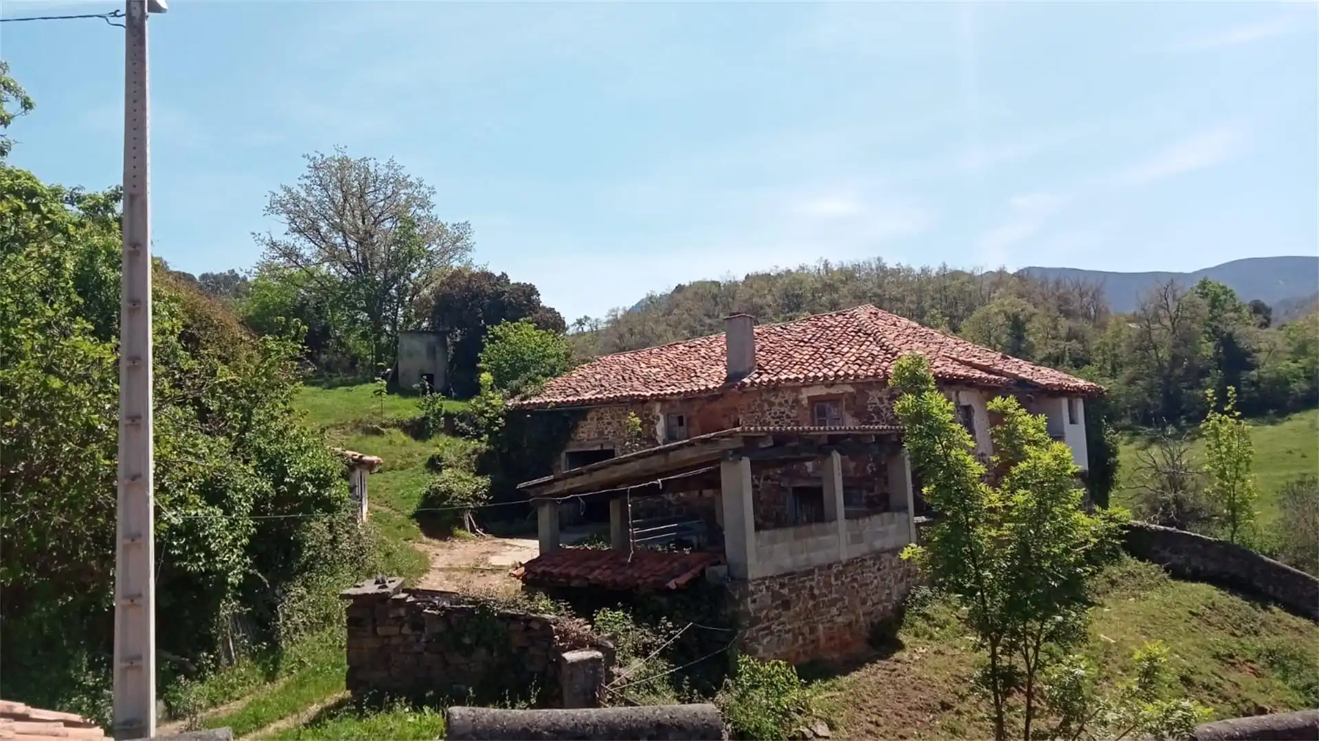 Vista exterior de Finca rústica en venda en Pesaguero