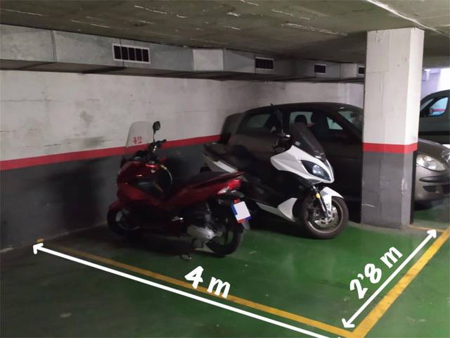 Garaje en Venta en Carrer de Bonsoms, 30 en Sants-Badal