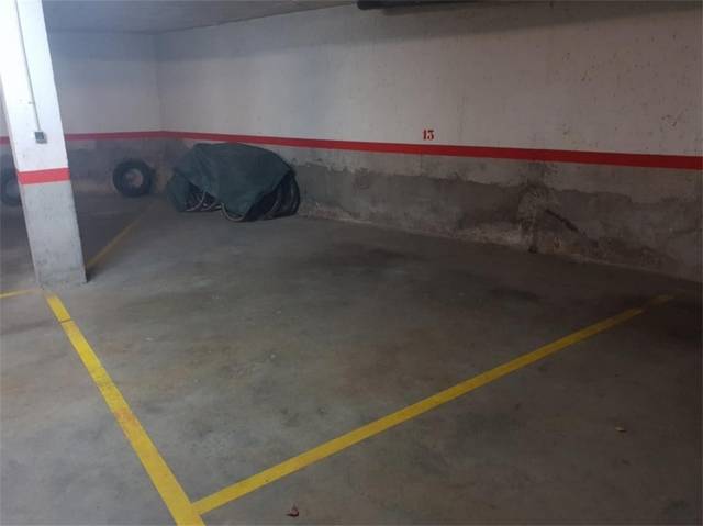 Garaje en Venta en Carrer Camèlies, 5 en Llinars del Vallès