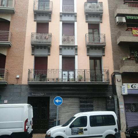 Local comercial en Venta en Calle Santiago Ramón y Cajal en Plaza de Toros