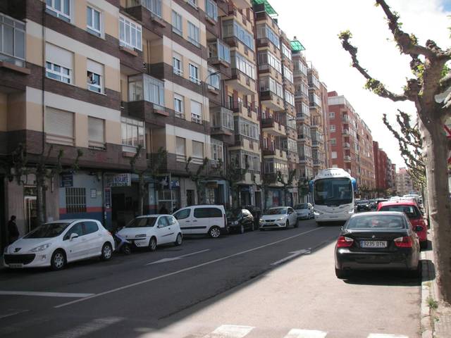 Local comercial en Venta en Calle Pendón de Baeza, 3 en El Ejido - Santa Ana