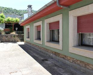 Vista exterior de Casa o xalet en venda en Villar de Plasencia amb Calefacció, Jardí privat i Parquet