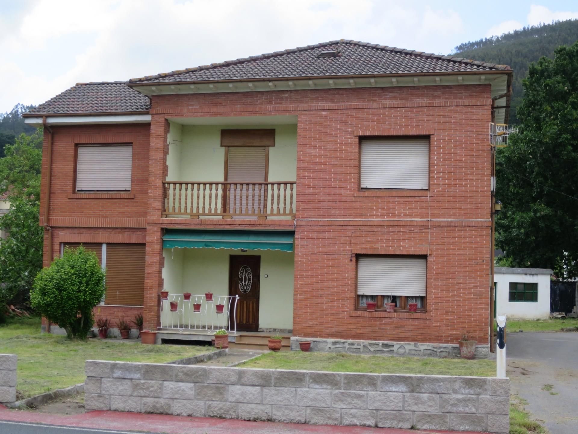Exterior view of House or chalet for sale in Castañeda  with Terrace and Balcony