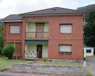 Exterior view of House or chalet for sale in Castañeda  with Terrace and Balcony