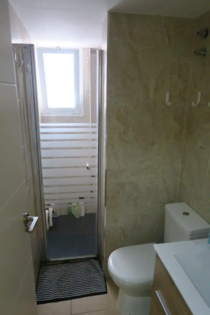 Room in Avenida Santa Cecilia, 9, Triana Oeste Room in Avenida Santa Cecilia, 9, Triana Oeste