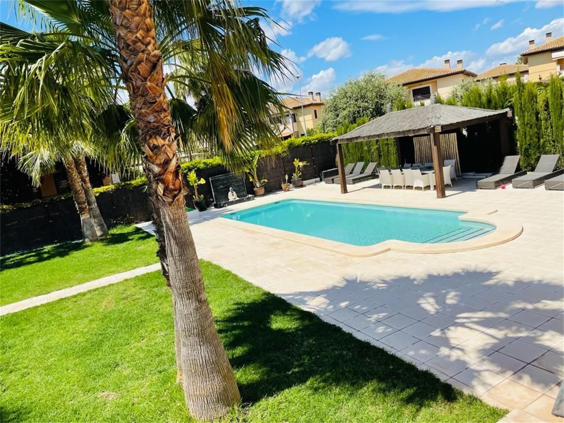 Piscina de Casa o xalet en venda en Mutxamel amb Aire condicionat, Terrassa i Piscina