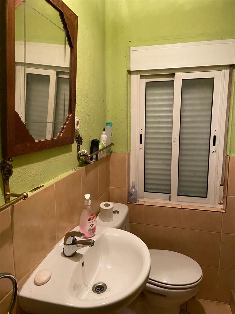 Bathroom of Office for sale in Tineo