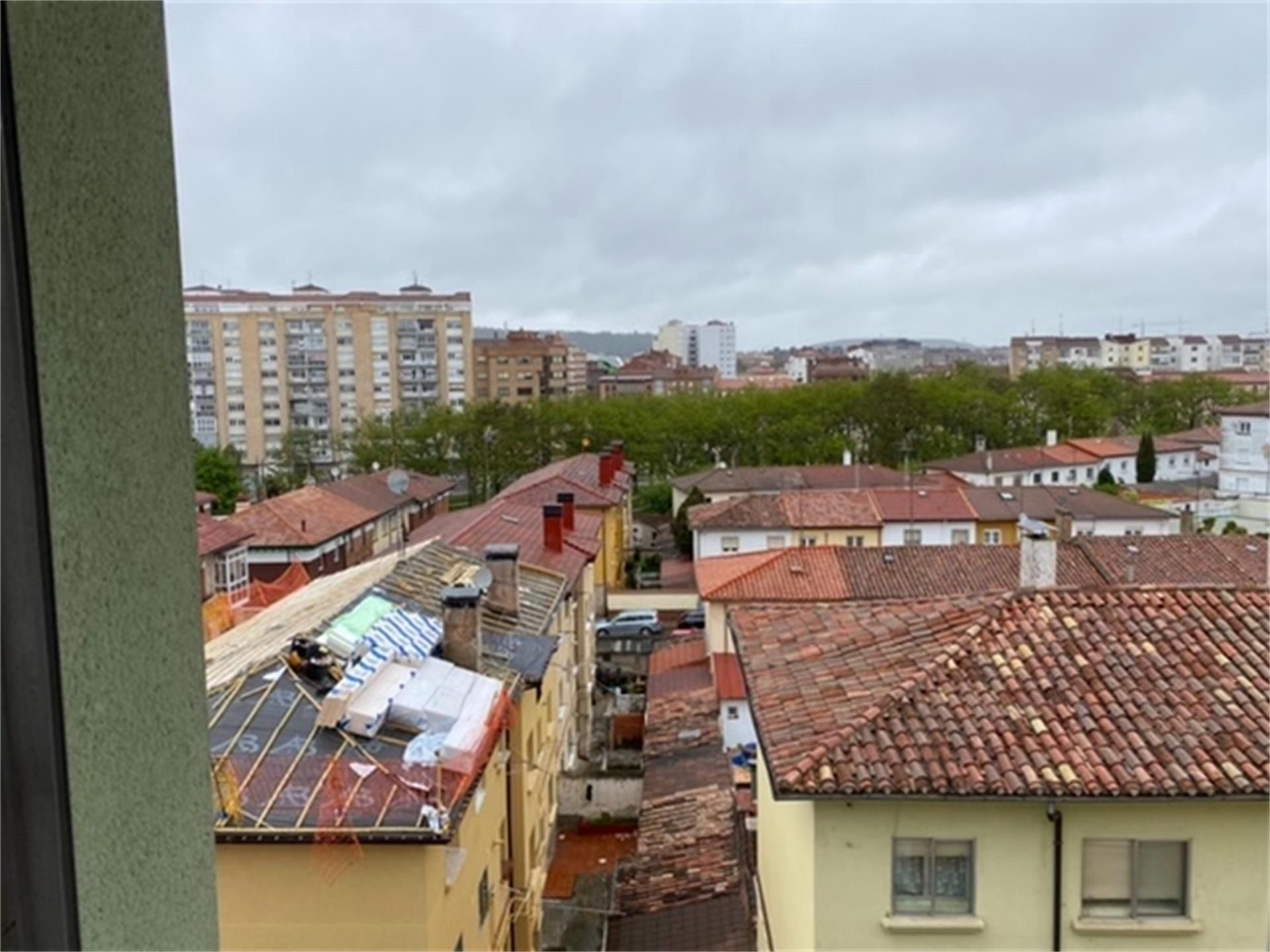 Exterior view of Flat to rent in Burgos Capital  with Heating, Parquet flooring and Terrace