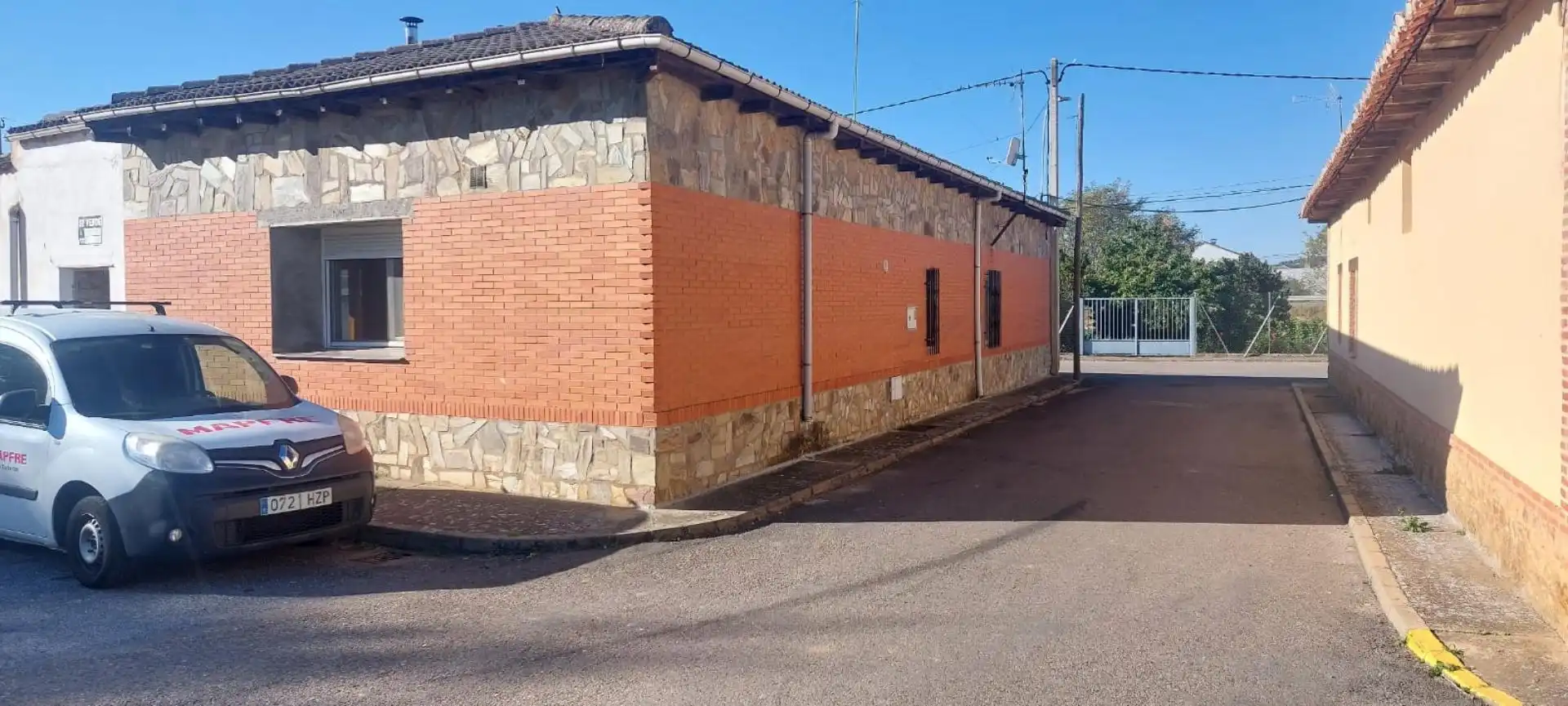 Pis en venda a Calle Río, Villaobispo de Otero Vista exterior de Pis en venda en Villaobispo de Otero amb Calefacció i Parquet