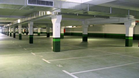 Foto 3 de Garaje en venta en Calle Astintze, Derio, Bizkaia