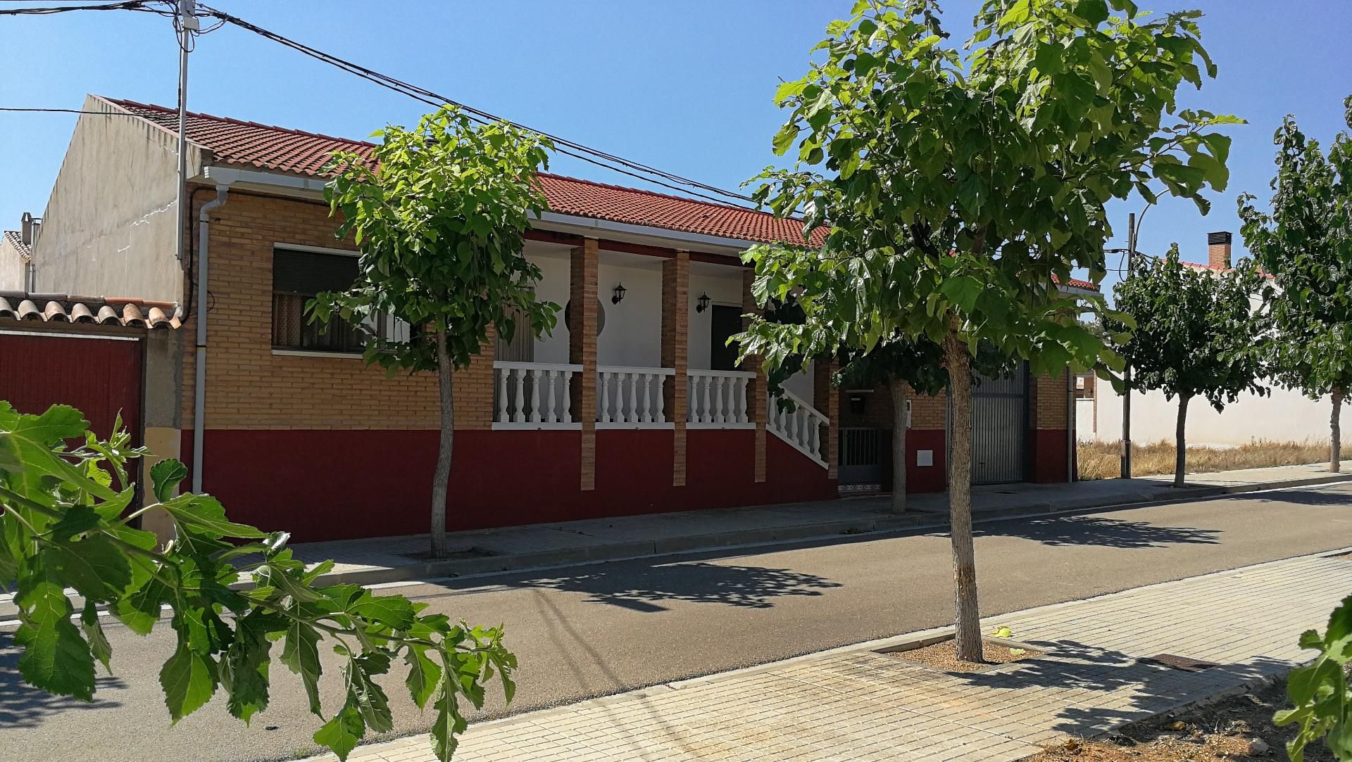 Exterior view of Flat for sale in Escatrón  with Heating, Parquet flooring and Terrace