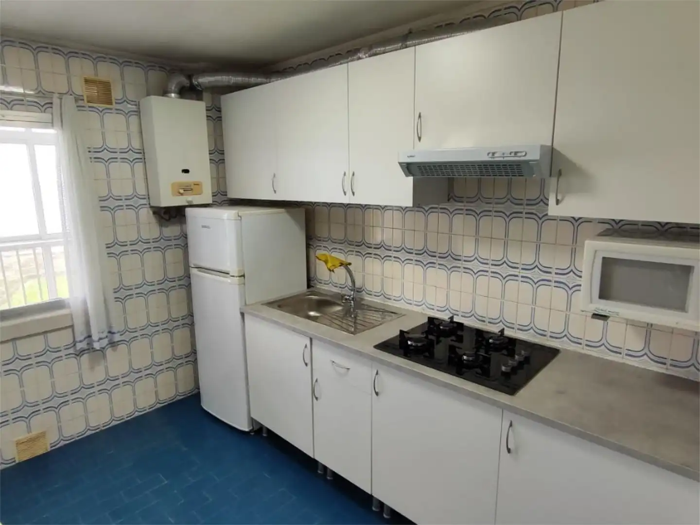 Flat for rent in Foz Kitchen of Flat for rent in Foz with Terrace, Furnished and Oven