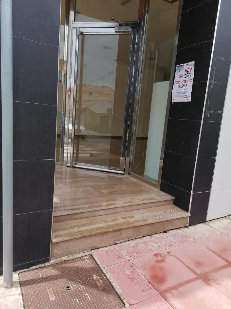 Local de alquiler en Murcia con Aire acondicionado