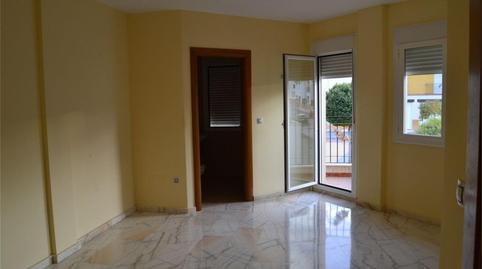 Foto 3 de Casa adosada en venda a Calle del Parque, Fuerte del Rey, Jaén