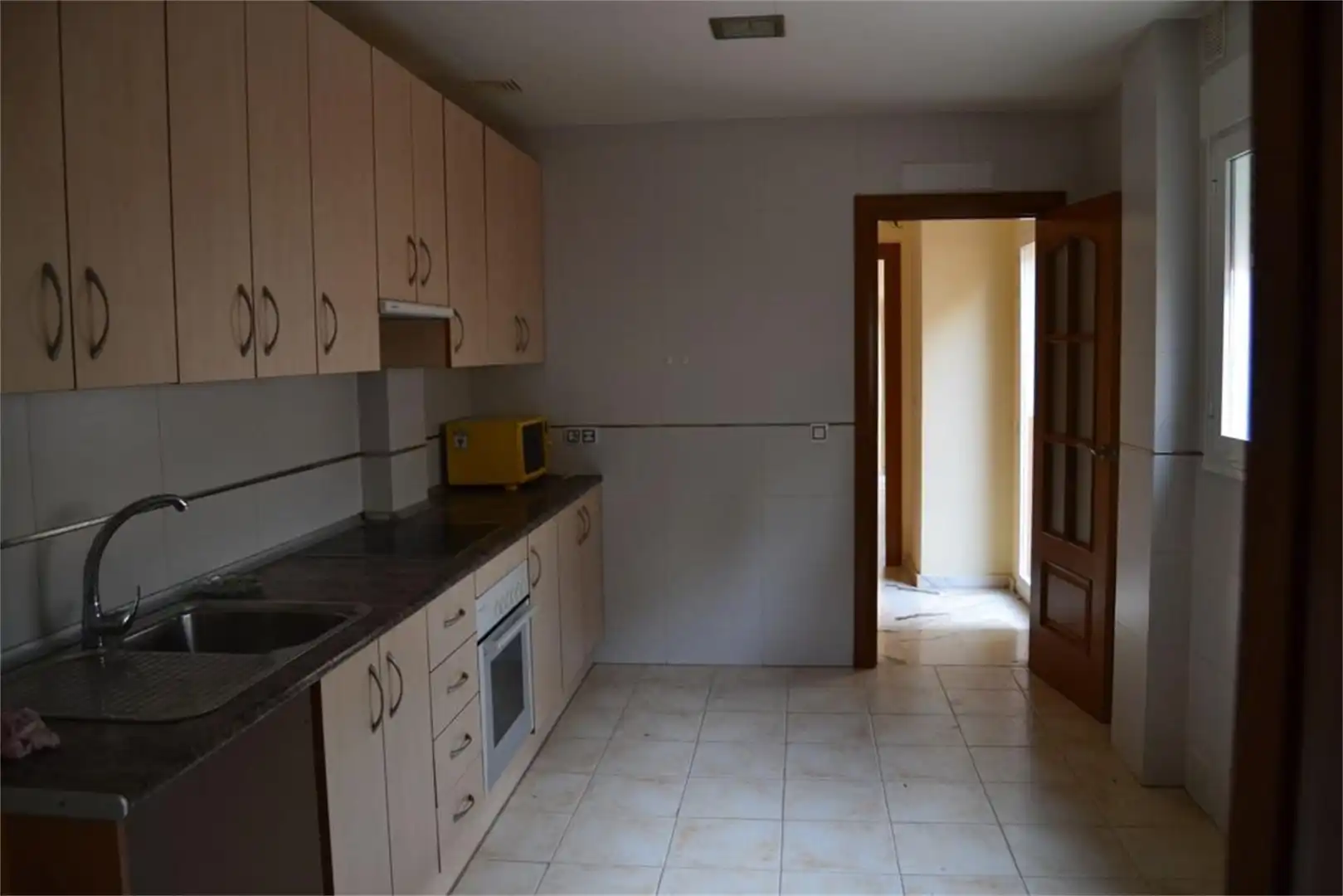 Cocina de Casa adosada en venta en Fuerte del Rey con Balcón
