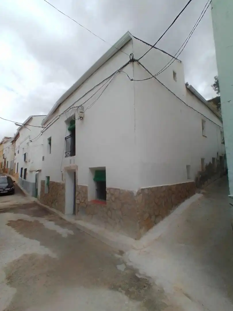 Exterior view of Detached homes for sale in La Peraleja    with Storage room and Balcony