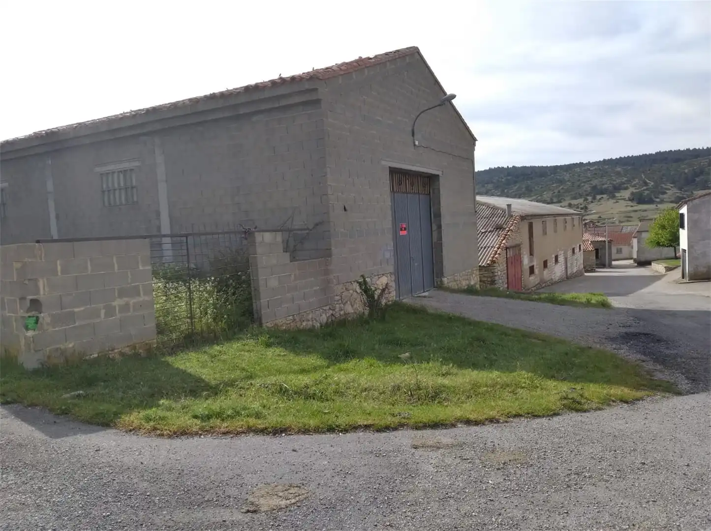 Terreno en venta en Calle Pelada, Guadalaviar Vista exterior de Terreno en venta en Guadalaviar