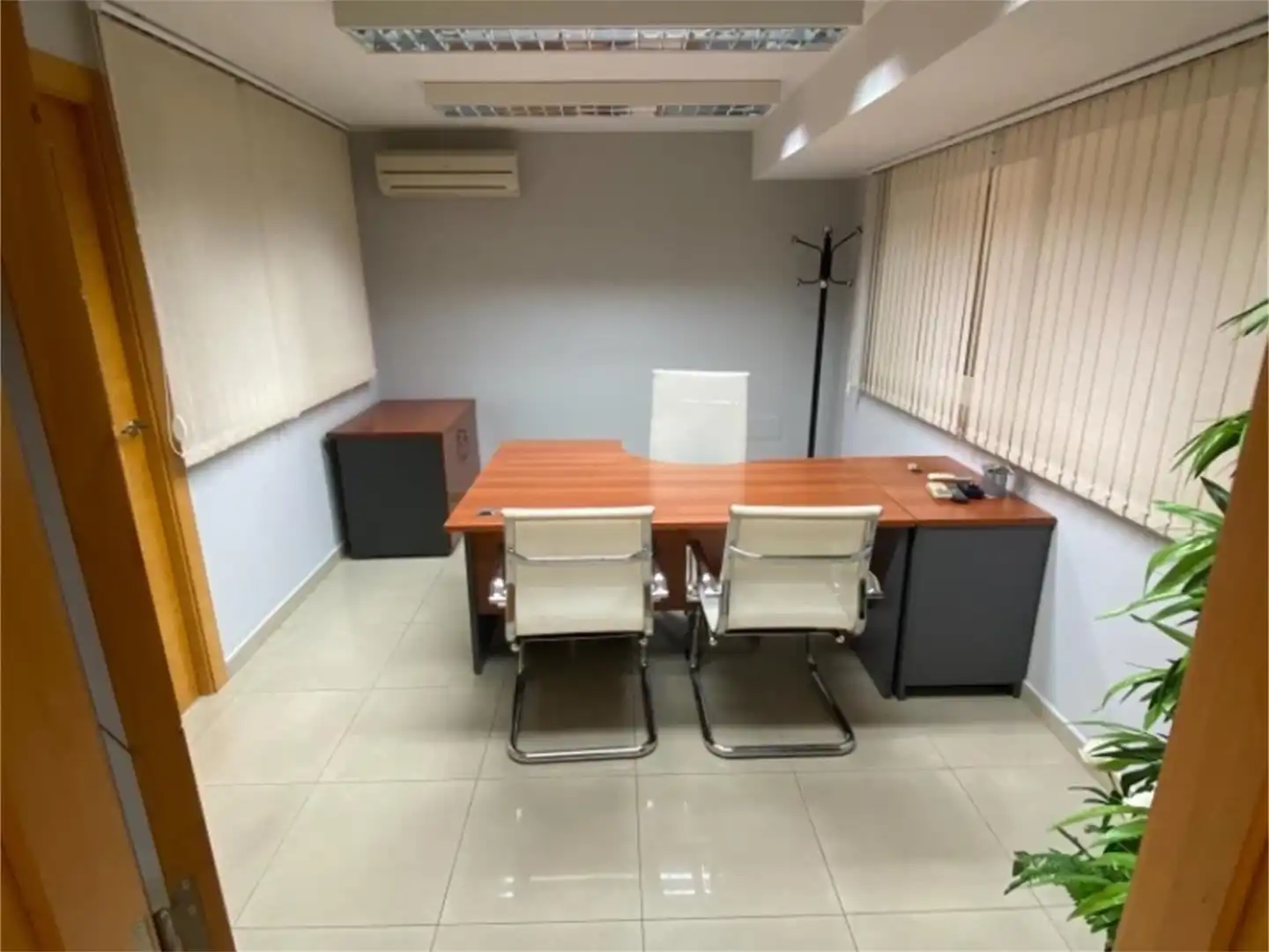 Oficina de lloguer a Calle Escoto, 33, Los Ángeles Oficina de lloguer en Alicante / Alacant